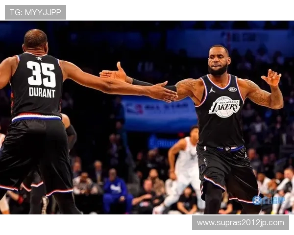 库里超远三分引爆全场 巴特勒布克连造2加1对轰激战巅峰夜NBA赛场